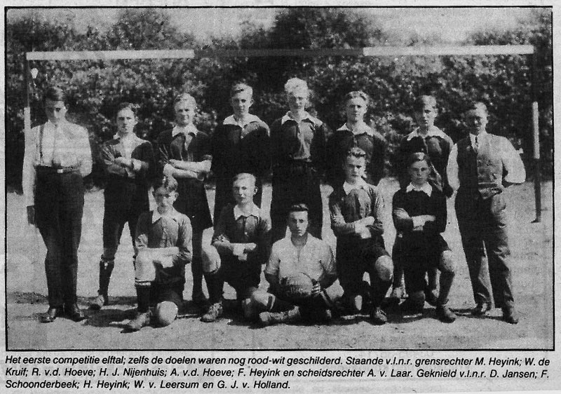 Afbeelding archief stichtingerfgoedede.nl - eerste_elftal_1928.jpg